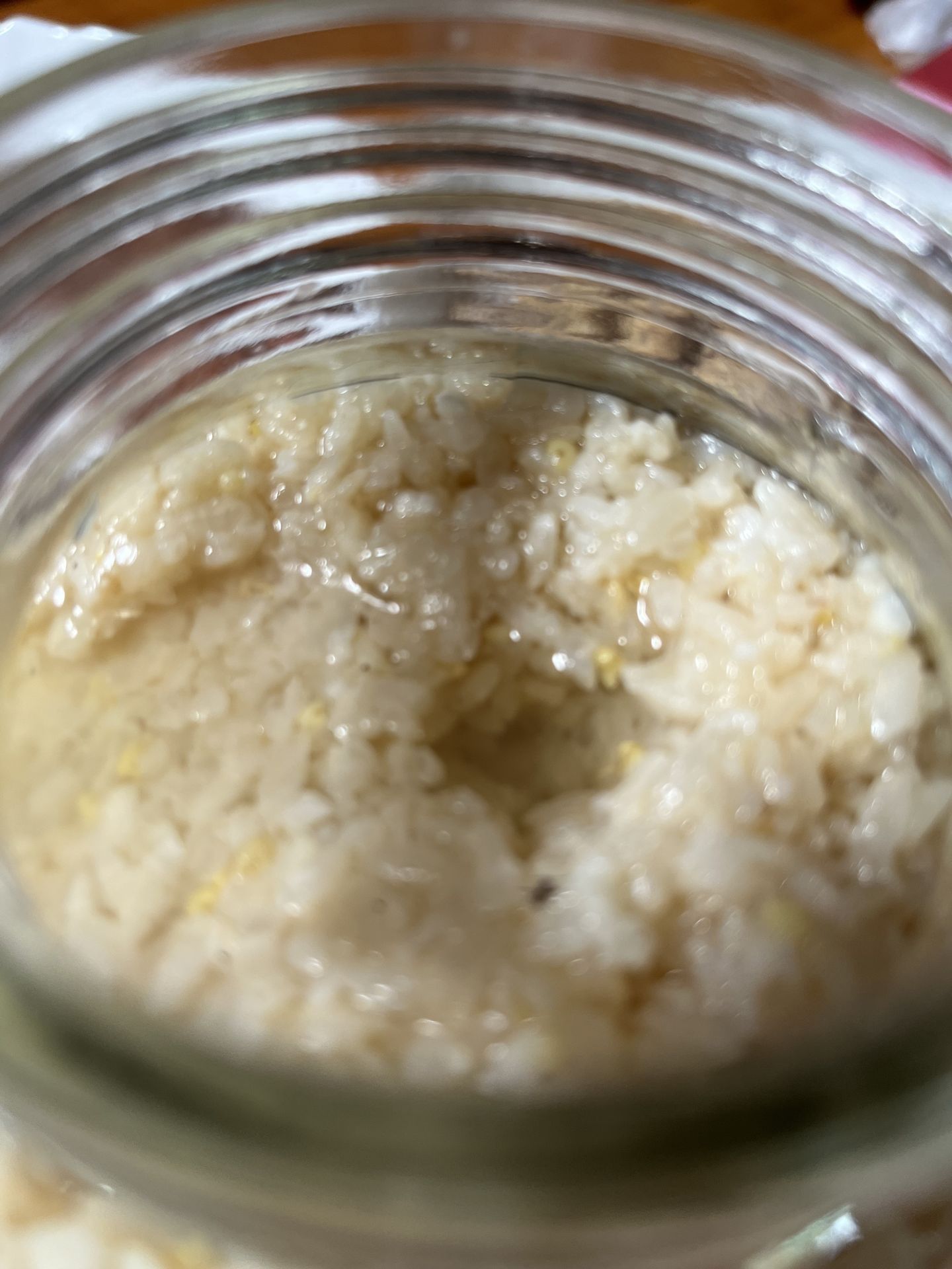 酒釀在現今原住民族群部落中，依然是常見的存在／圖片來源：屏東排灣酒廠