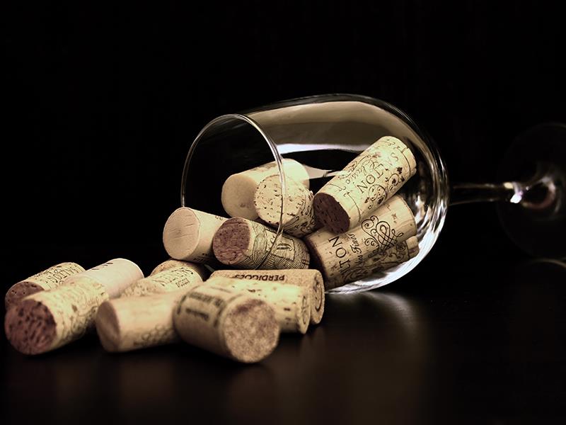 不要一直聞軟木塞