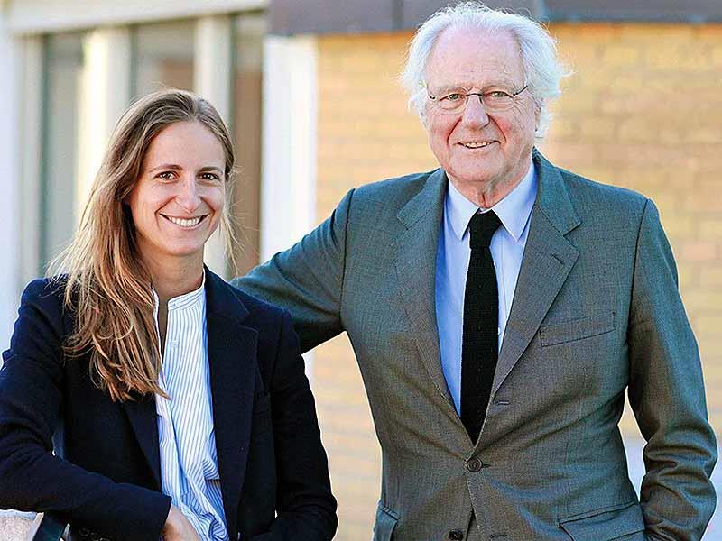 來自傳奇家族的 Saskia de Rothschild，從記者身份走回 Château Lafite，導入 ESG 制度與新一代釀酒團隊